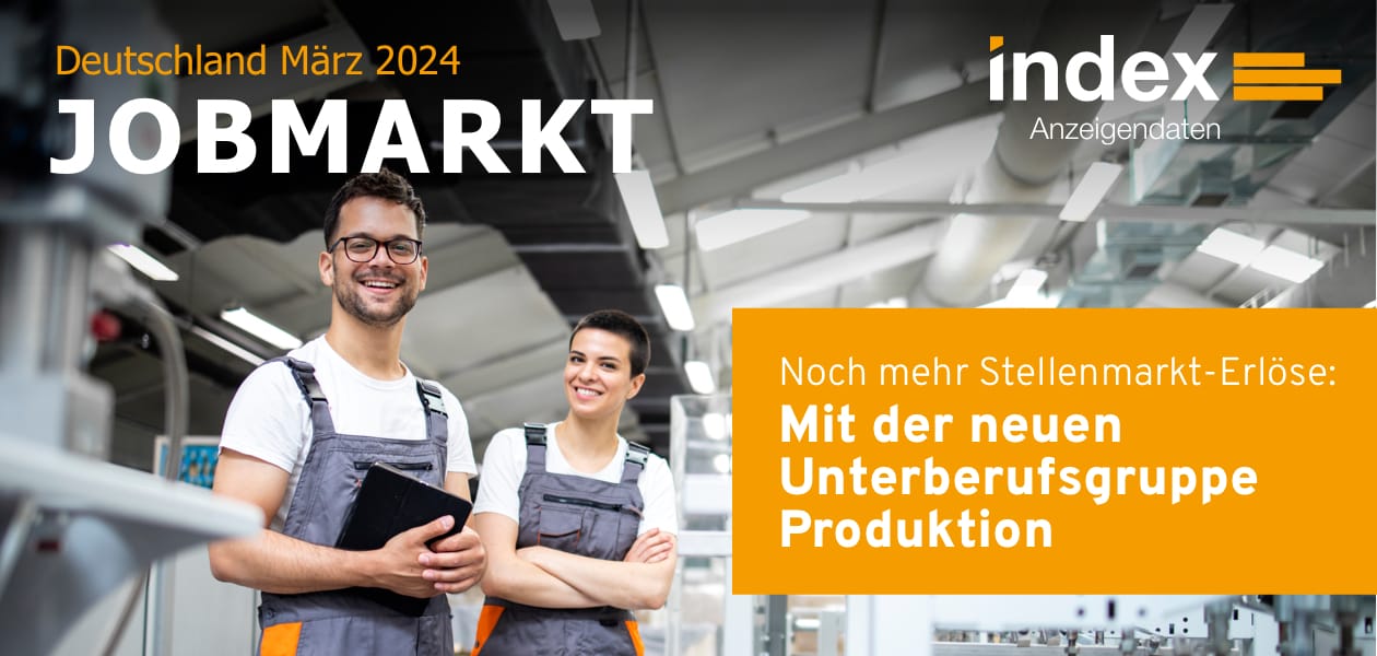 Header Jobmarkt-Newsletter Deutschland März 2023 mit einem Mann und einer Frau in Latzhose und Aufschrift "Noch mehr Stellenmarkt-Erlöse: Mit der neuen Unterberufsgruppe Produktion"