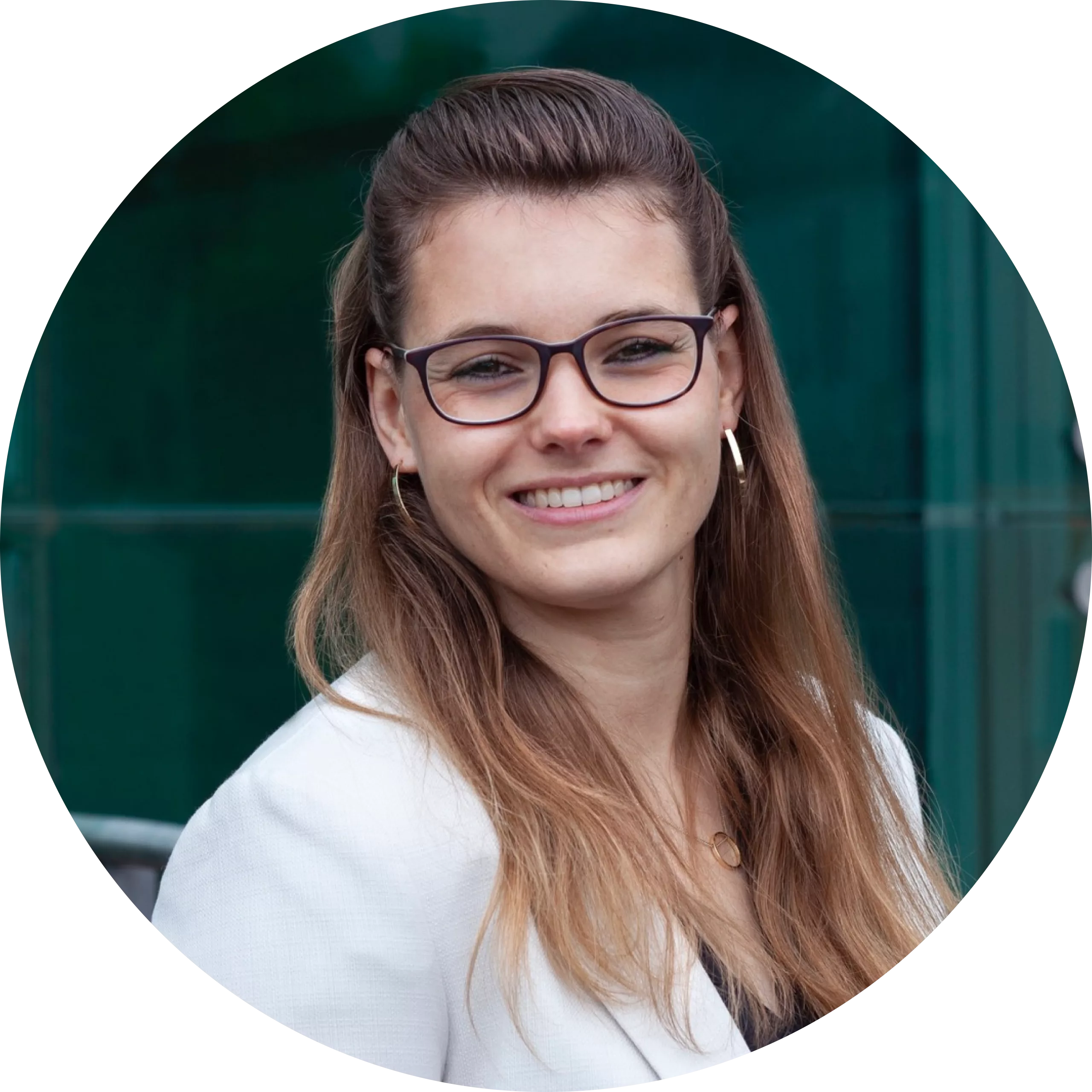 Stefanie-Regel-portrait-bild Portrait-Bild Stefanie Regel Team Managerin Marketing Anzeigendaten & Salesjob